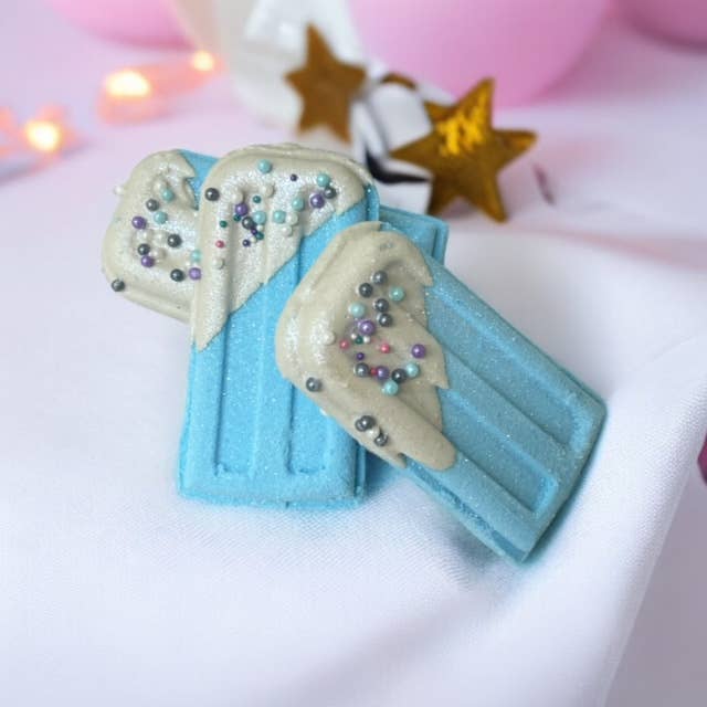 Blue Popsicle Prize Inside Bath Bomb