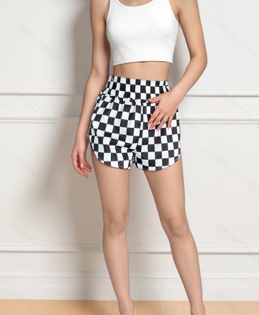 Classic checkered high rise waistband shorts: Black / XL