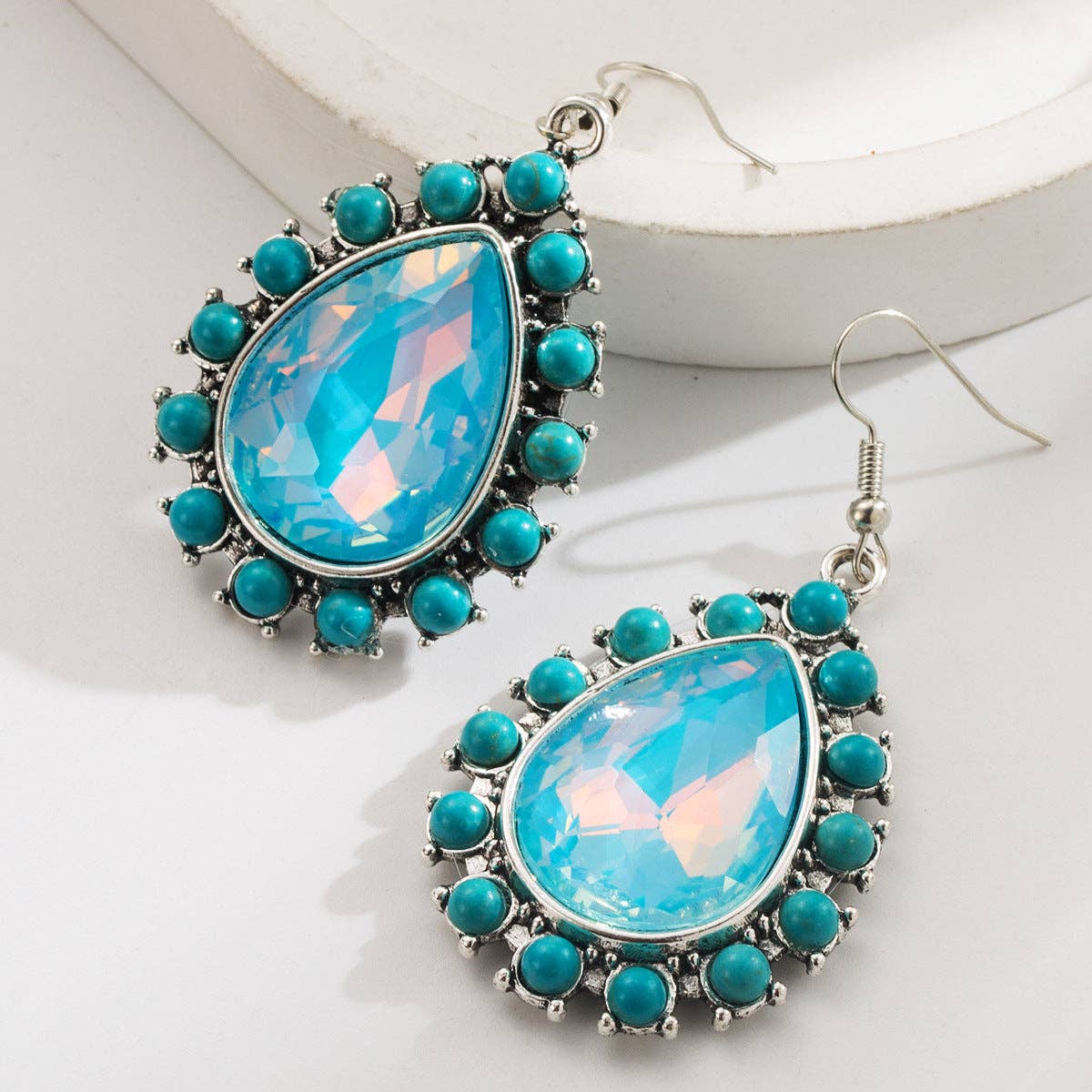 Geometric Drip-Shaped Earrings with Turquoise Gemstone: Classic Black Check